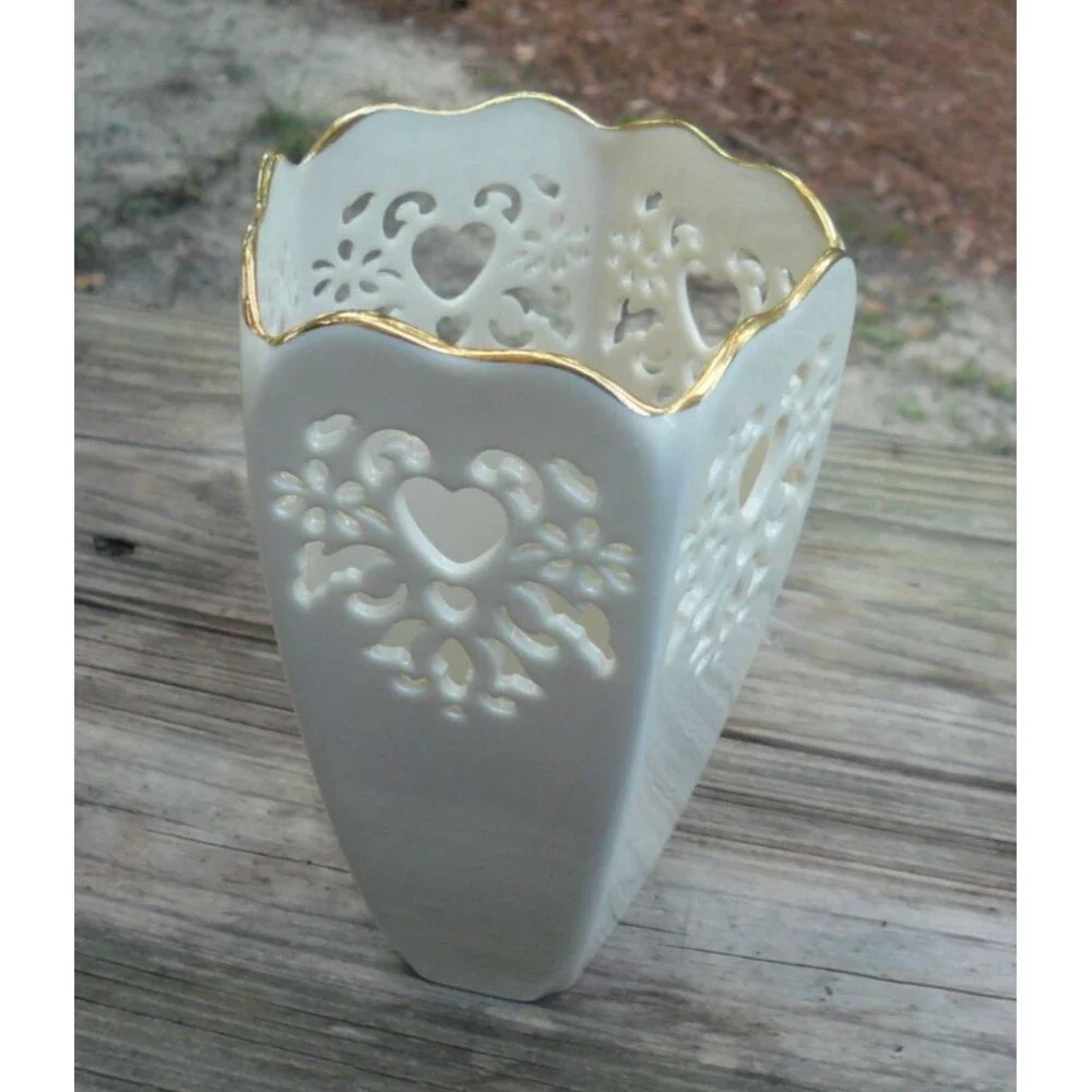 Vintage 1997 Lenox Eternal Hearts Pierced 7